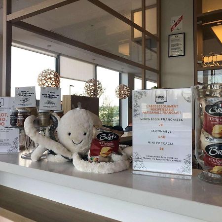 Ibis Styles Guyancourt Versailles Buitenkant foto