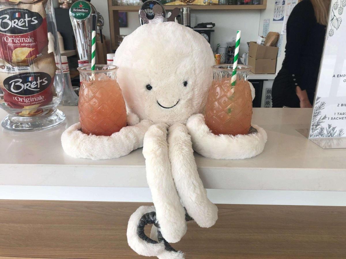 Ibis Styles Guyancourt Versailles Buitenkant foto