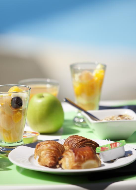 Ibis Styles Guyancourt Versailles Buitenkant foto