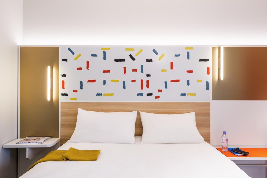 Ibis Styles Guyancourt Versailles Buitenkant foto