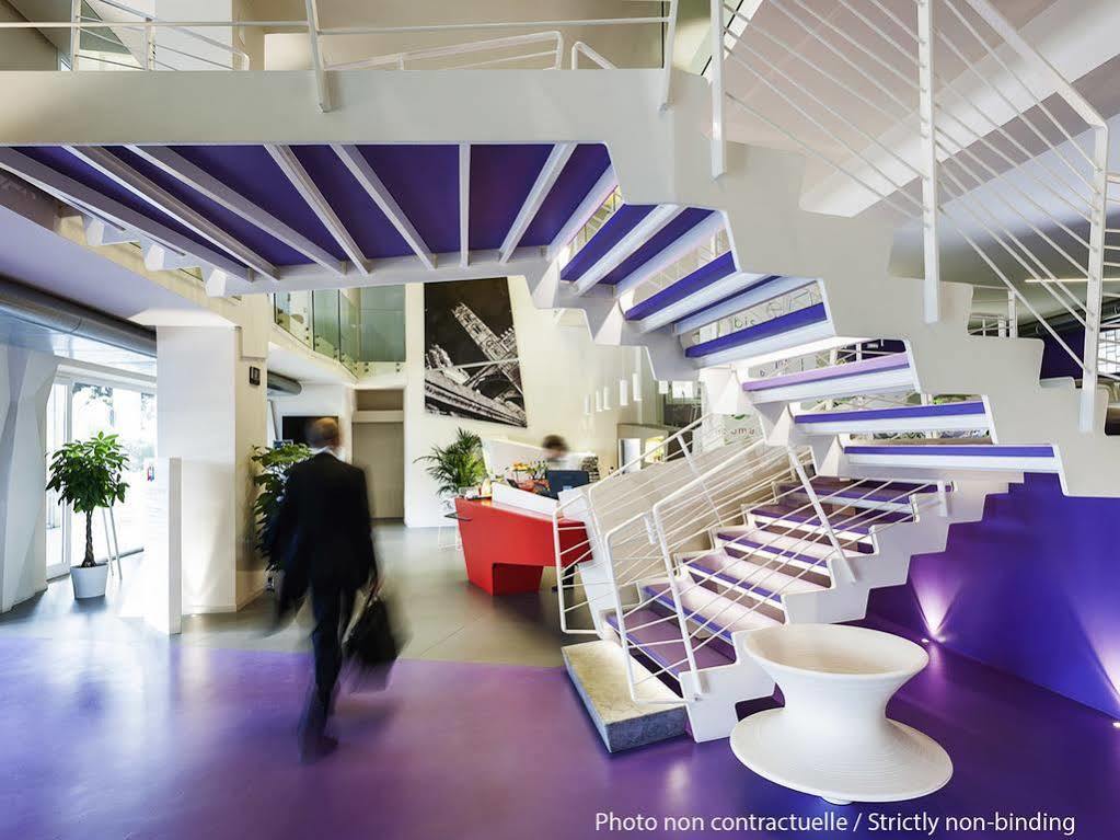 Ibis Styles Guyancourt Versailles Buitenkant foto