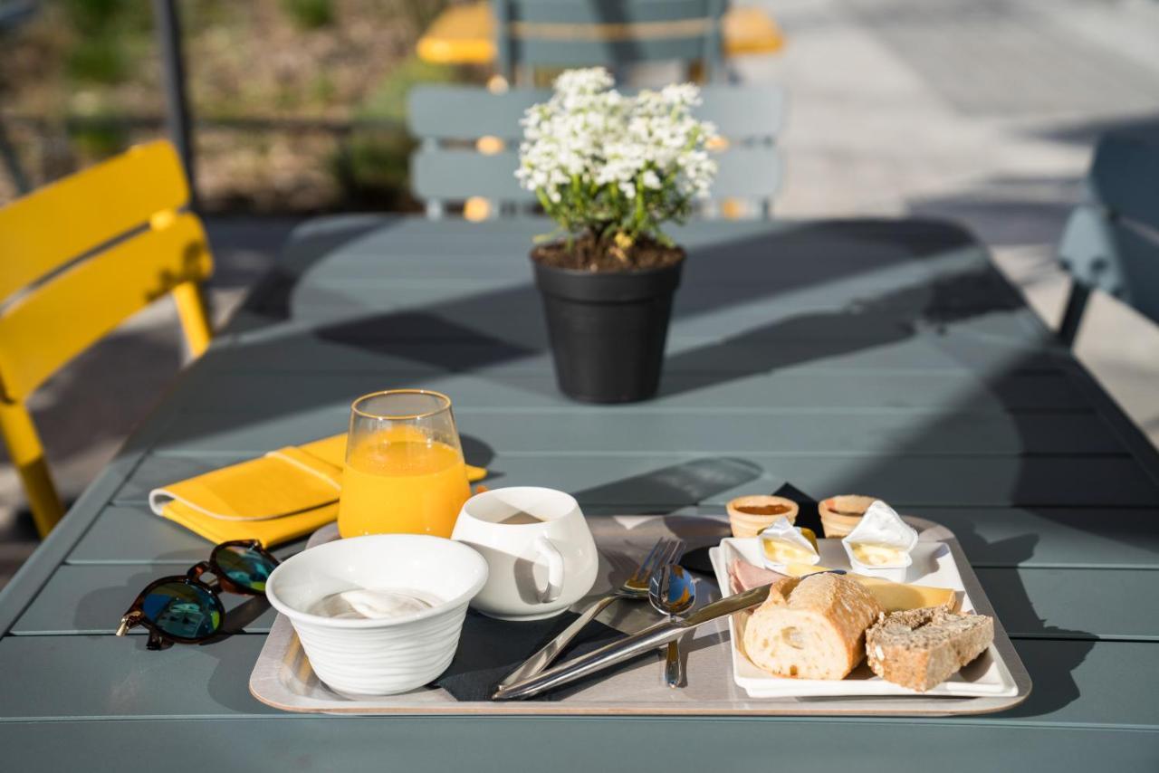Ibis Styles Guyancourt Versailles Buitenkant foto