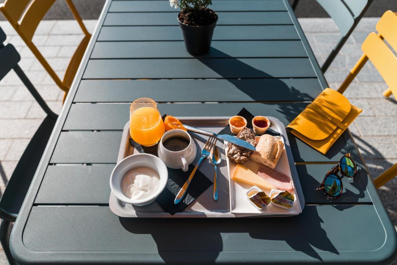 Ibis Styles Guyancourt Versailles Buitenkant foto