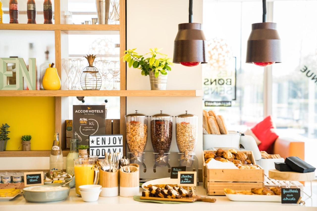 Ibis Styles Guyancourt Versailles Buitenkant foto