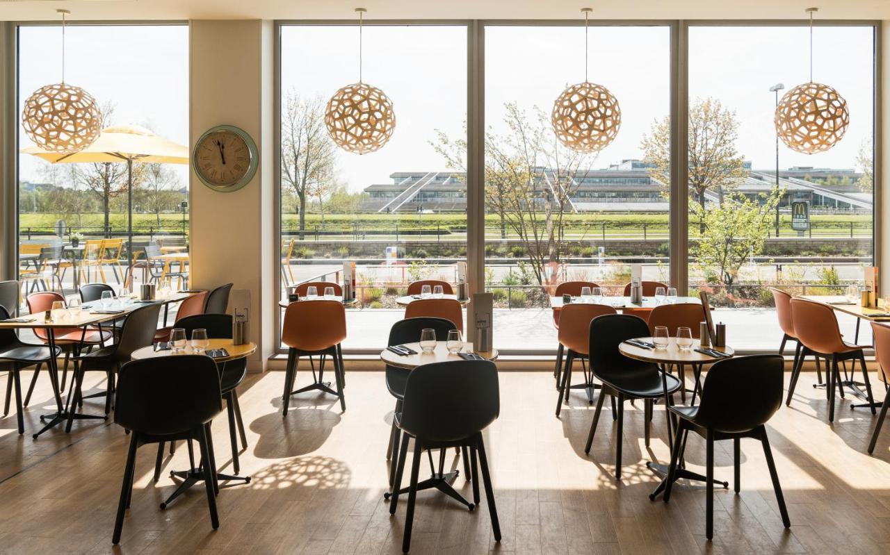 Ibis Styles Guyancourt Versailles Buitenkant foto