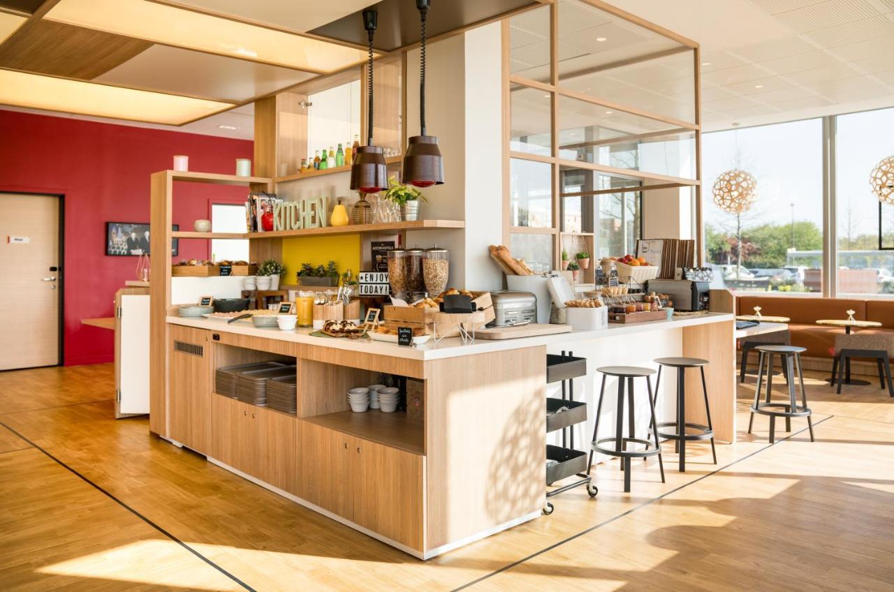 Ibis Styles Guyancourt Versailles Buitenkant foto